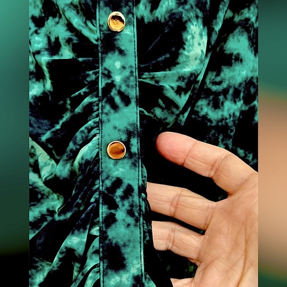 INC International Concepts silky blouse sized Petite M (MP) - Picture 6 of 9